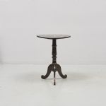 567763 Pedestal table